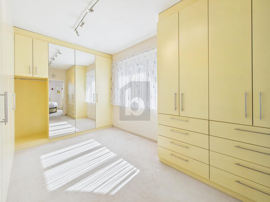 GENEROUS & FURNISHED - IDEAL FOR DIPLOMATS - Foto 1