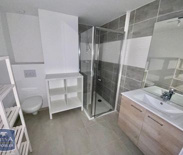 Location Appartement 1 pièce 18m² HYERES 83400 - Photo 4