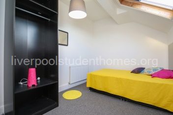 Jubilee Drive, Liverpool - Photo 2