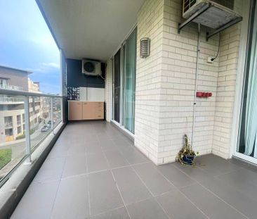 Modern 2-Bedroom Apartment in Prime Location - Homebush West - Photo 6