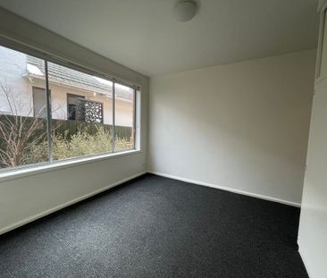 2/6 Chatham Street, Flemington VIC 3031 - Photo 6