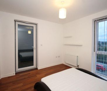 4 bedroom terraced house to rent - Photo 6