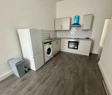 2 bedroom flat to rent - Photo 6