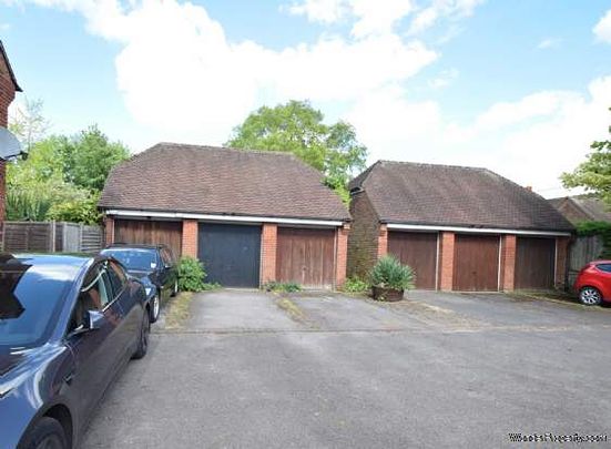 2 bedroom property to rent in Watlington - Photo 1