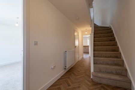 5 bedroom semi-detached house to rent - Photo 5