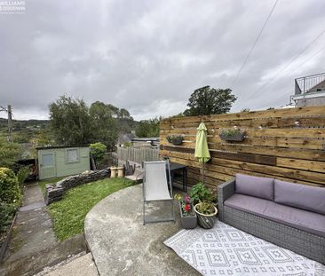 3 bedroom end of terrace house to rent - Photo 2