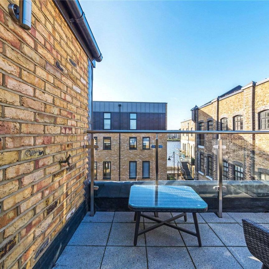 A spectacular furnished two bedroom penthouse in this sought after development. - Photo 1