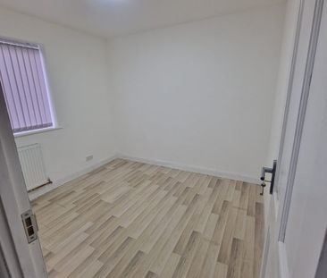Room in a Shared House, Wharton Street, B7 - Photo 4