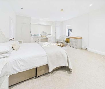 Canons Drive, Edgware, HA8 - Photo 4