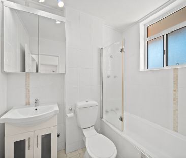 48/22 Moore Street, Turner ACT 2612 - House For Rent | Domain - Photo 4