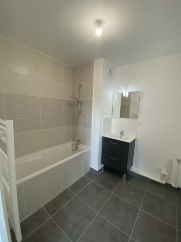 Appartement 3 pièce(s) 2 chambre(s) 61.23 m² - Photo 2
