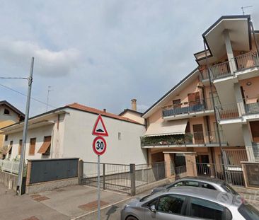 Bilocale a Cogliate - posto auto prvt - Photo 2