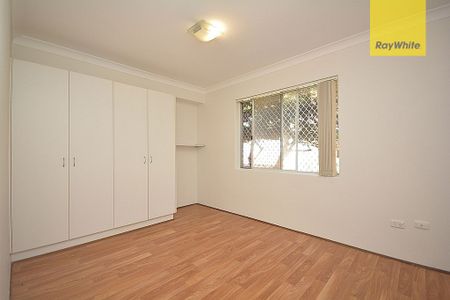 Freshly Painted & Ready to Move In - Modern 2-Bedroom Unit in Prime Granville Location - Photo 2