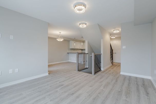 For Lease - 125 Toucan Trail, Oakville, Ontario - Photo 1