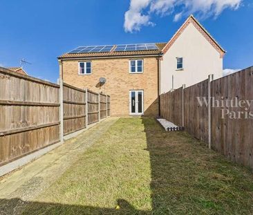 Long Meadow Drive, Roydon, IP22 - Photo 5