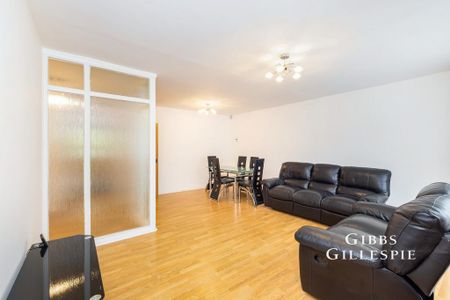 2 bedroom flat to rent - Photo 2