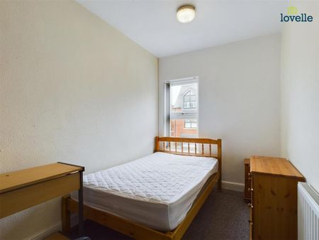 4 bedroom townhouse to rent - Photo 3