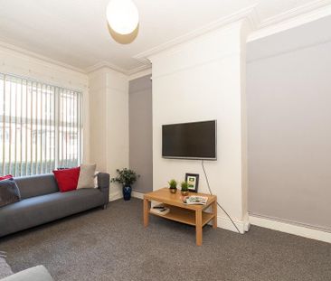 5 bedroom terraced house to rent - Photo 2