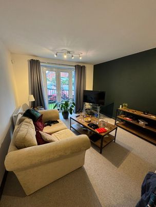 Room in a Shared Flat, Quebec Quay, L3 - Photo 1