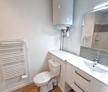 Location Appartement 1 pièce 22m² LA ROCHE SUR YON 85000 - Photo 2