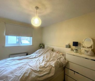 2 bedroom maisonette to rent - Photo 2