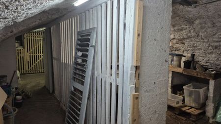 Spacious 4.5-room apartment with large garage and very large vaulted cellar - Photo 5