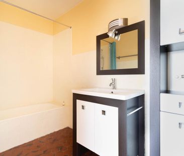 Location Appartement 2 pièces 61m² ANNECY 74000 - Photo 5