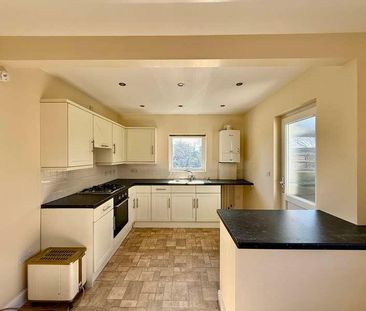 Petrellyn, New Road, SO45 - Photo 5