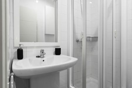 Calle de Fernández de los Ríos, Madrid, Community of Madrid 28015 - Foto 5