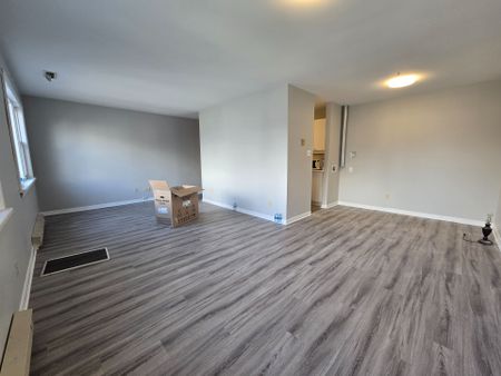 For Lease - 129 King Street Unit# 1, Clarington, Ontario - Photo 2