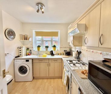 2 bedroom semi-detached house to rent - Photo 4