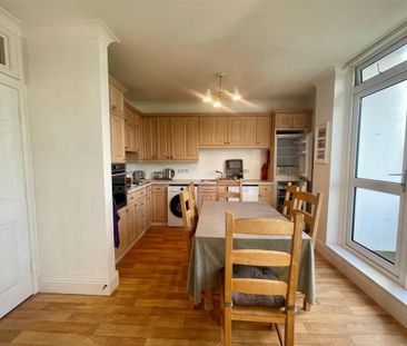 3 bedroom apartment to rent - Photo 6