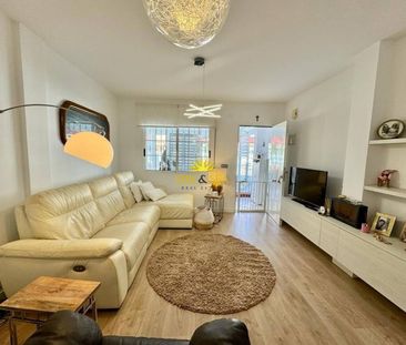 4 BEDROOM VILLA IN LOS URRUTIAS - Photo 2