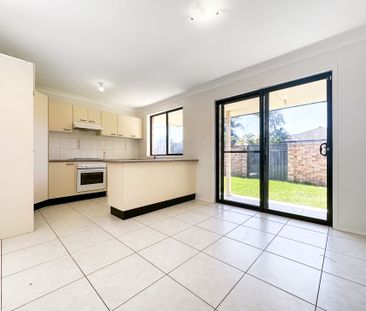 Spacious, Newly Renovated Townhouse - Photo 2