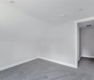 2 bedroom end of terrace house to rent - Photo 2