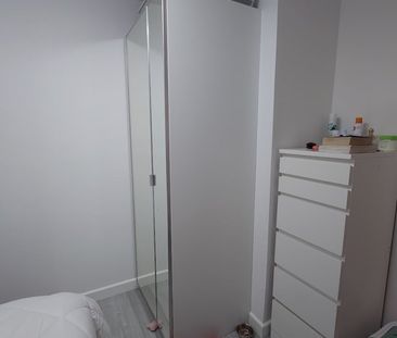 Room in a Shared House, Florence Terrace, SE14 - Photo 1