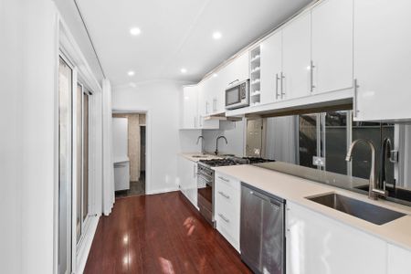 Renovated Inner-City Classic in Thriving Pyrmont Pocket - Photo 3