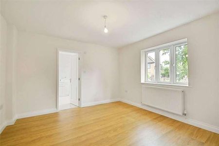 Crowther Avenue, Brentford, TW8 - Photo 3