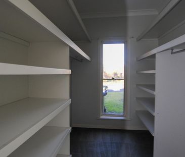 TRANQUIL SOUTH SIDE LIVING - Photo 6