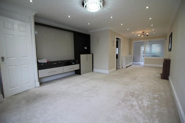 3 bedroom semi-detached house to rent - Photo 1