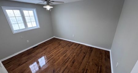 56 Sydenham Wells Barrie | $2350 per month | Plus Heat | Plus Water | Plus Hydro - Photo 2