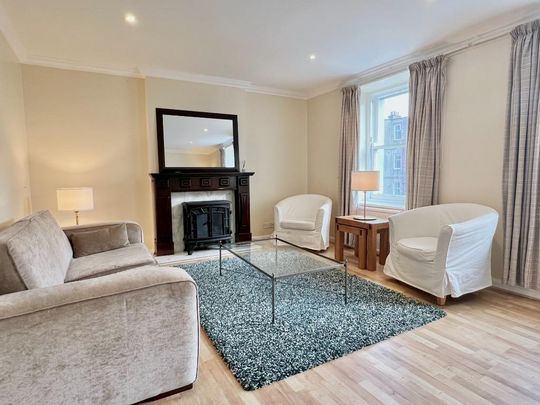 3 bedroom flat to rent - Photo 1