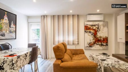 Single Bed in Rooms for rent in 3-bedroom apartment in Alcobendas - Photo 3