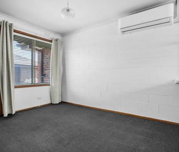 QUIET BLOCK| PRIVATE COURTYARD | GREAT LOCATION - Photo 4