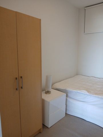 Putney Way Apartment in the Heart of Manukau CBD - Photo 3