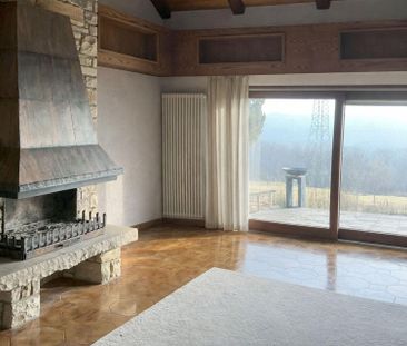 Freistehendes Haus mit Terrasse und Garten - Photo 2