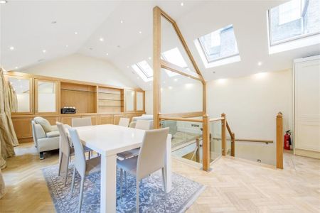3 bedroom mews to rent - Photo 2