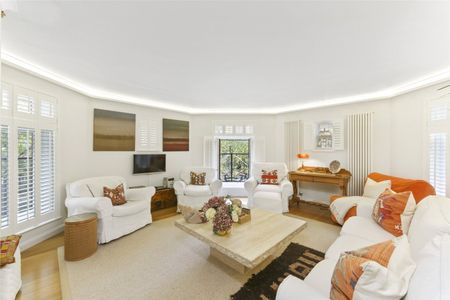 Fitzjohns Avenue, Hampstead, London, NW3 5LS - Photo 2