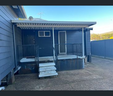 Room 1 - 4/3 Young Street, Cooks Hill, NSW 2300 - Photo 1