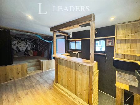 3 bedroom house to rent Tewkesbury Road, Clacton-on-Sea, Essex, CO15 - Photo 4